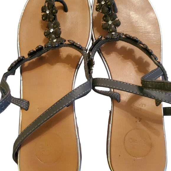 Reg $150 Gioseppo Beaded sandals size 41 (9.5) - Picture 2 of 9